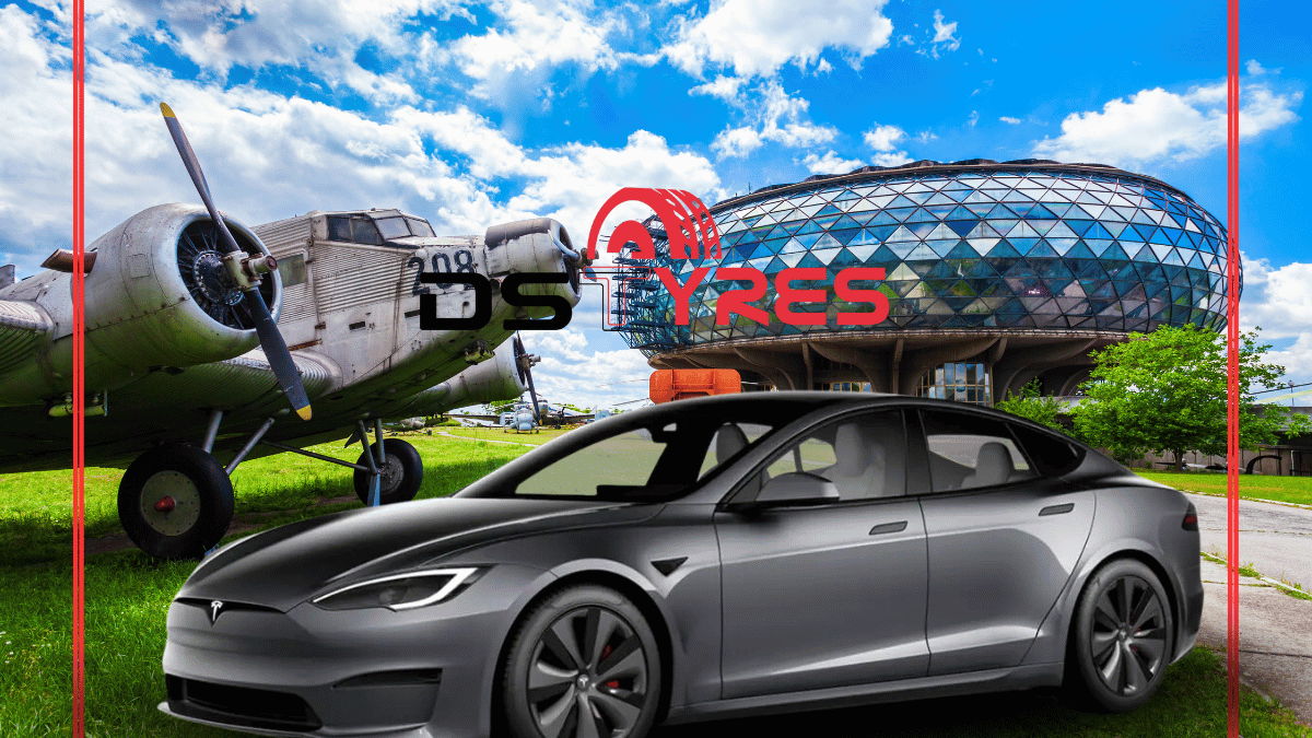 Tesla Model 3 2023: interni, prezzo, motori, autonomia