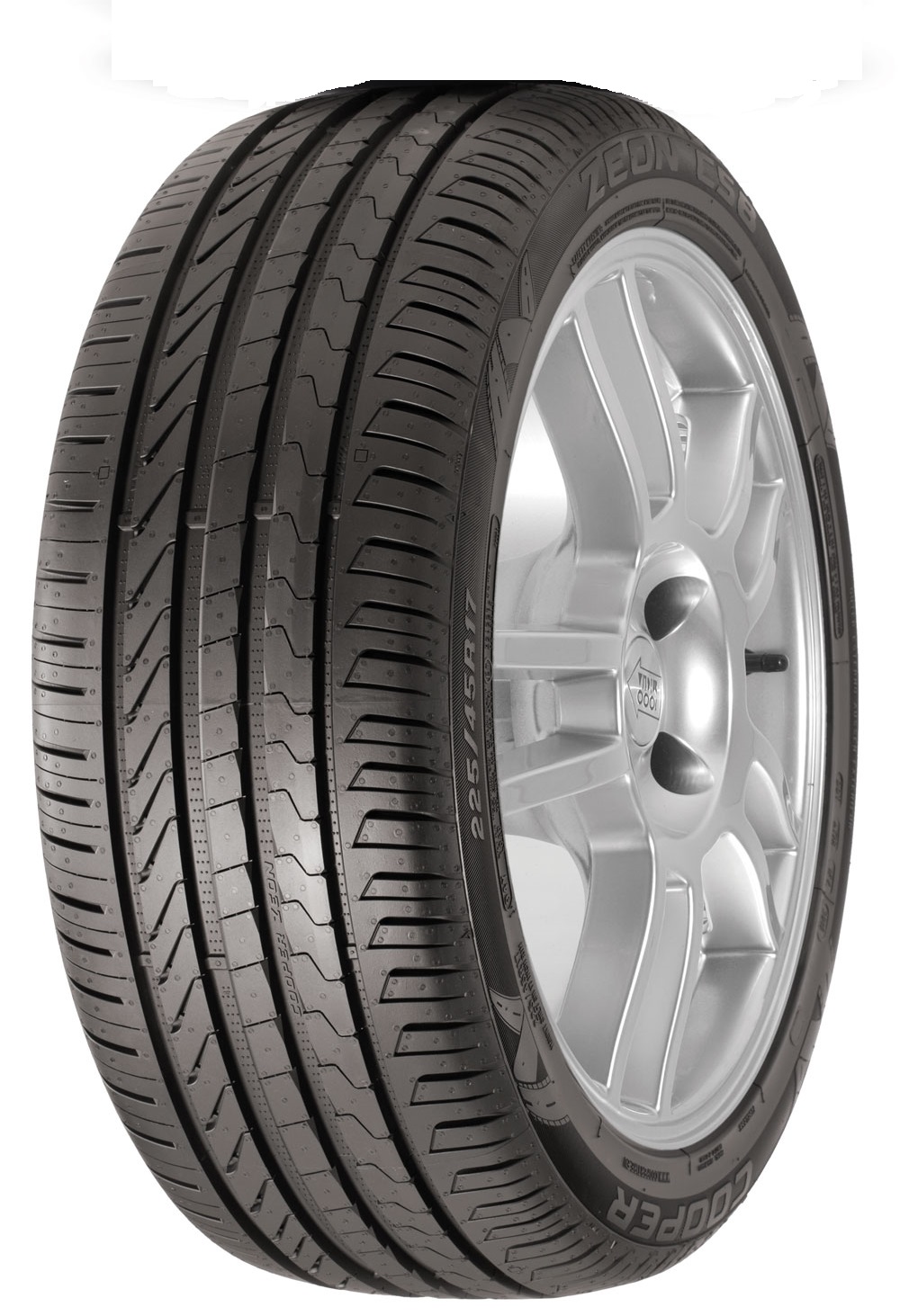 COOPER Zeon CS8 225/40 R18 W